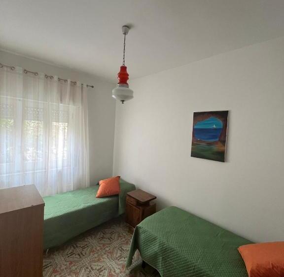 سوئیت جونیور با چشم‌انداز باغ, B&b Villa Machi