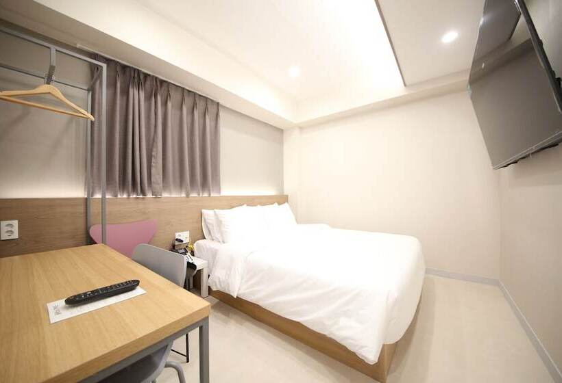 Quarto Deluxe, Calm Rest Hotel Masan
