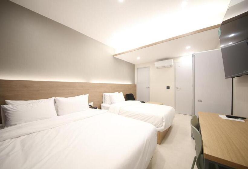 اتاق سوپریور, Calm Rest Hotel Masan
