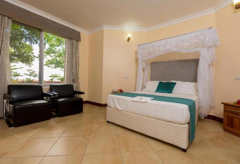Номер Стандарт Трехместный, Ngonga Beach Resort