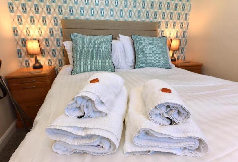 标准间, Phoenix Court