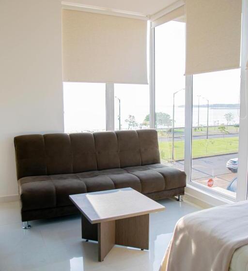 اتاق استاندارد سه تخته با چشم‌انداز, Nobleza Apart