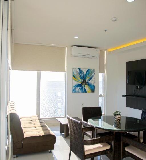 سوئیت با بالکن, Nobleza Apart