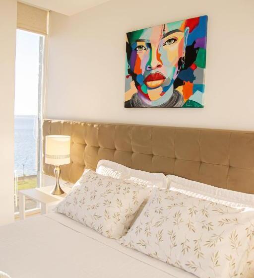 سوئیت با بالکن, Nobleza Apart