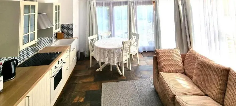 ガーデンビュースーペリアールーム, Oak Tree Rooms Ltd