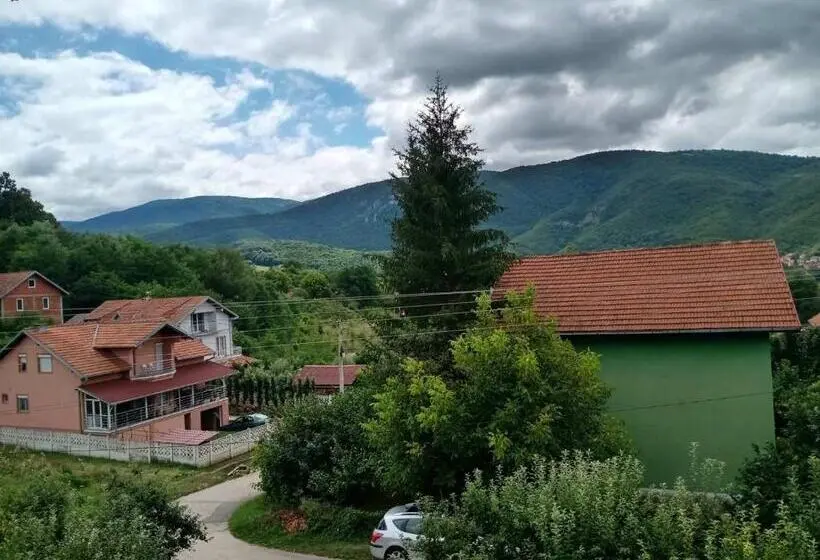 اتاق استاندارد سه نفره, Vila Premier Sokobanja