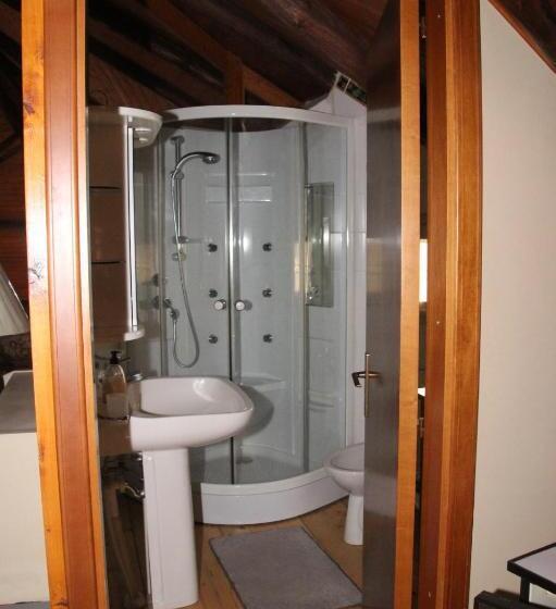 غرفة عائلية, Villa Joele