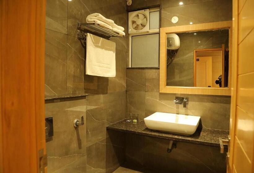 غرفة قياسية مطلة على الجبل, Sagar Resort