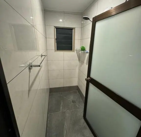 آپارتمان خانوادگی 2 خوابه, Affordable Luxury & Comfort In Bayview