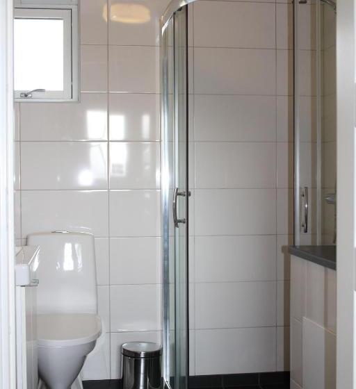 חדר סטנדרט לארבעה, Fårgården åsebol Vandrahem