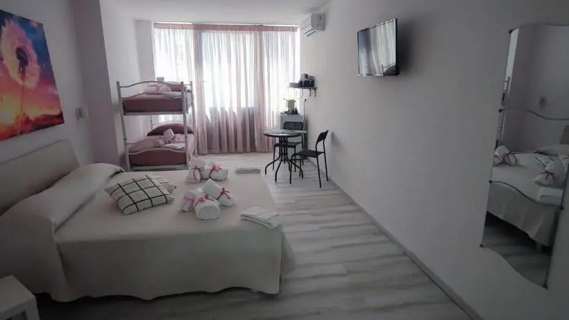 اتاق استاندارد چهار تخته, B&b Palmaviola
