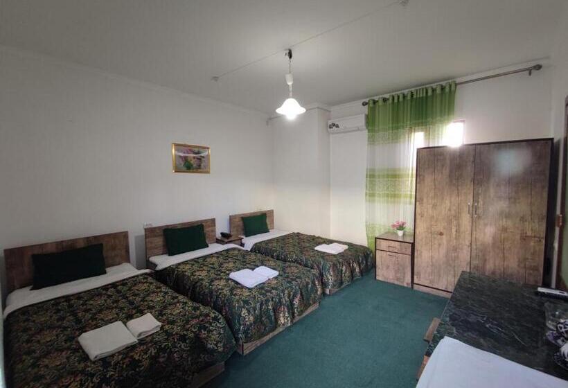 3-Bett-Standardzimmer, Green