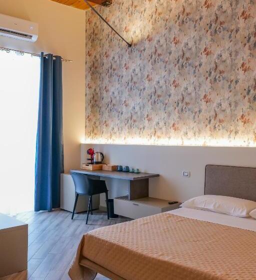 اتاق لوکس با چشم‌انداز شهر, Rooftop Parthenopeo Contemporary Rooms