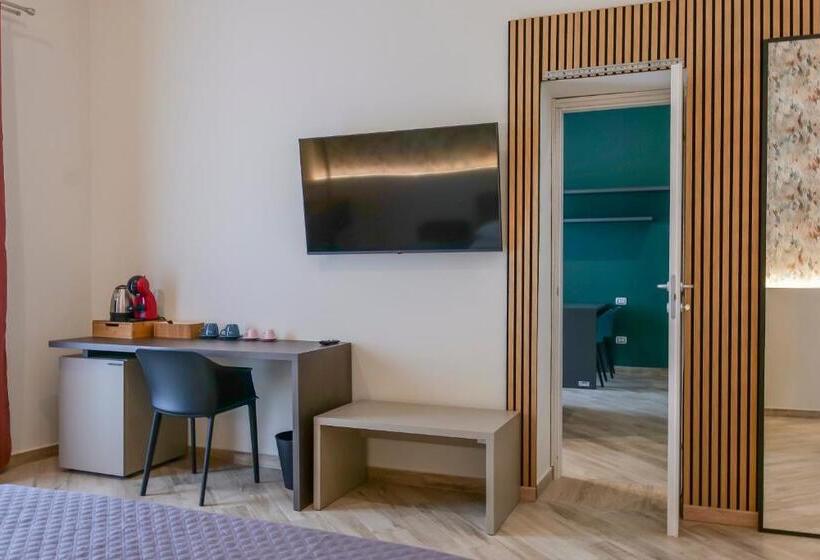 اتاق خانوادگی, Rooftop Parthenopeo Contemporary Rooms