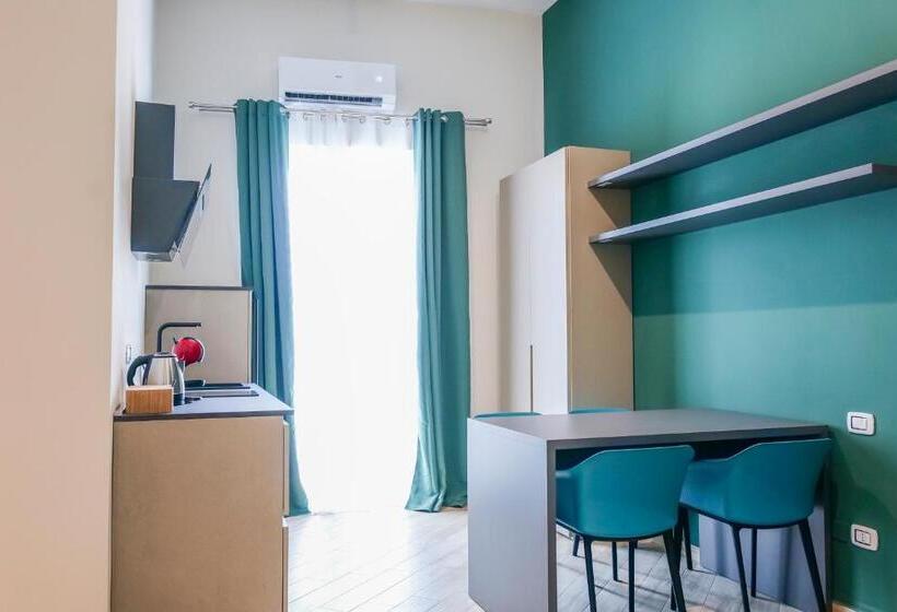 اتاق خانوادگی, Rooftop Parthenopeo Contemporary Rooms