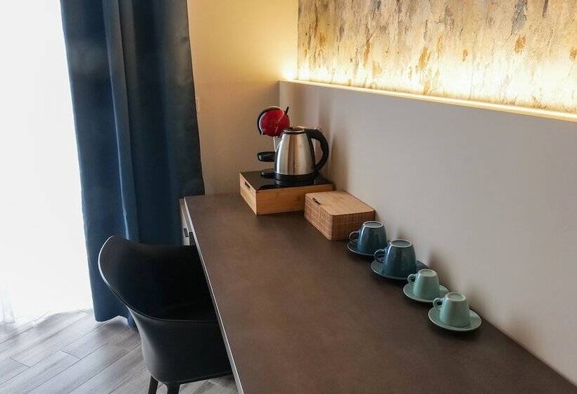 اتاق لوکس با چشم‌انداز شهر, Rooftop Parthenopeo Contemporary Rooms