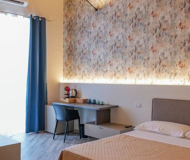 اتاق لوکس با چشم‌انداز شهر, Rooftop Parthenopeo Contemporary Rooms