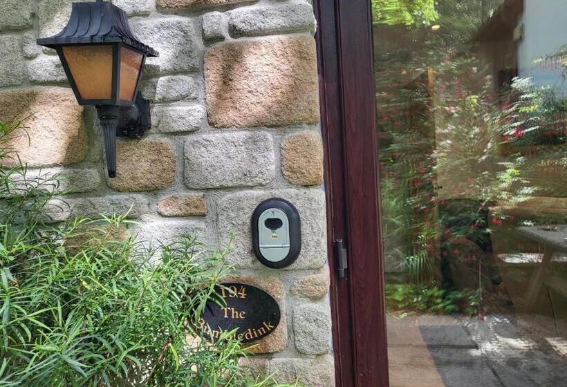 شقة غرفة واحدة مطلة على الحديقة, Bumbeldink