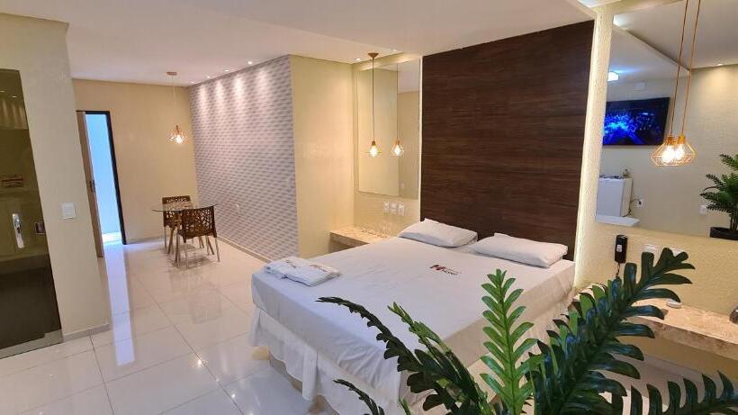 デラックスルーム, Henry S Motel