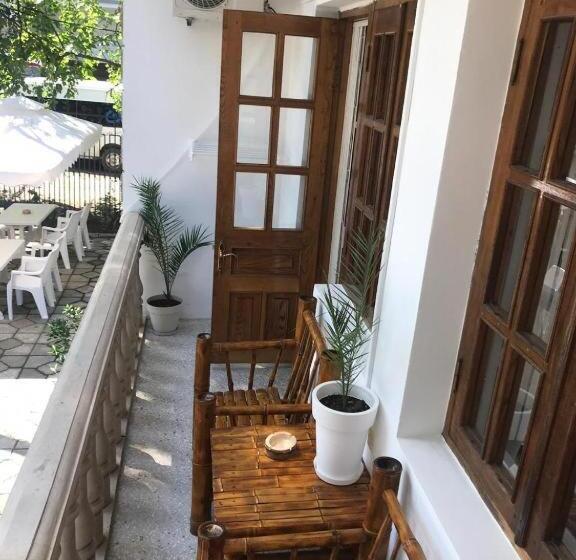 استودیو استاندارد با بالکن, Karakum Villa