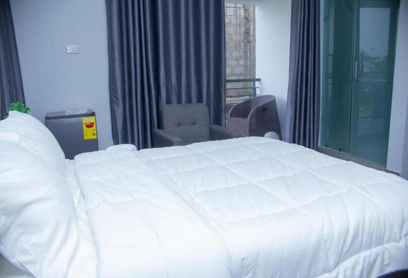 带大床的标准间, L57 Suites