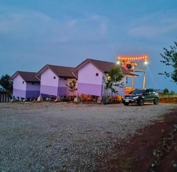 スタンダードルーム, Rai Saeng Tawan At Phu Thap Buek