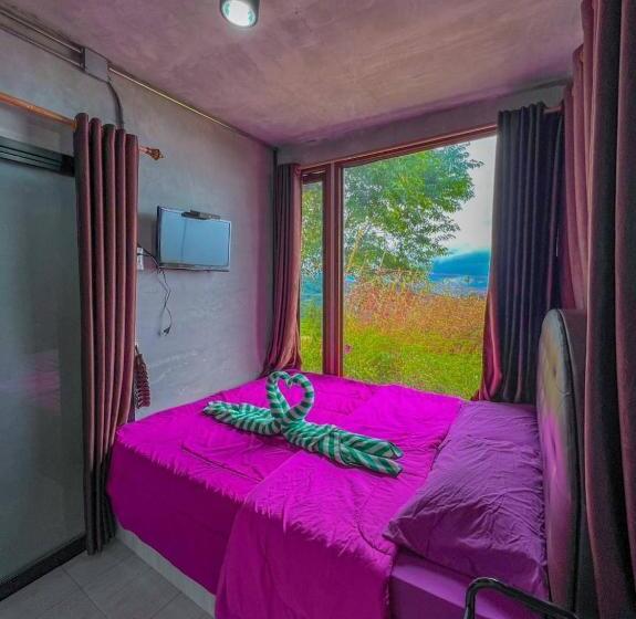 اتاق لوکس, Rai Saeng Tawan At Phu Thap Buek