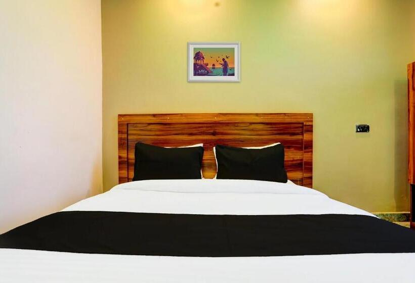 Трехместный Номер Классика, Oyo Hotel El Dorado