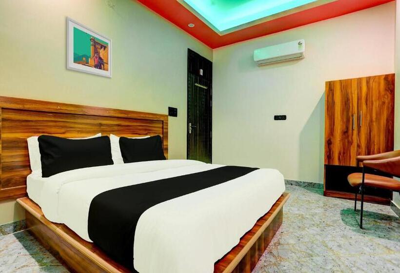 Трехместный Номер Классика, Oyo Hotel El Dorado