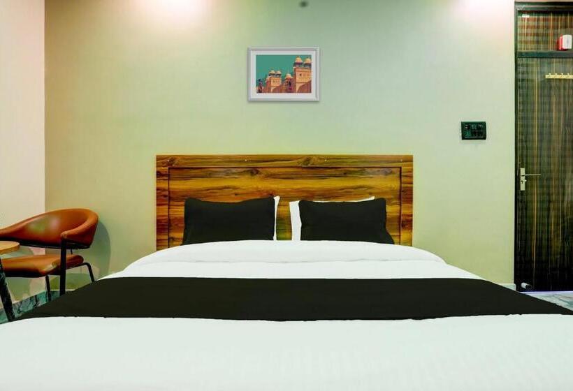 Трехместный Номер Классика, Oyo Hotel El Dorado