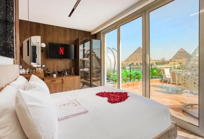 سوئیت با بالکن, Gaia Pyramids