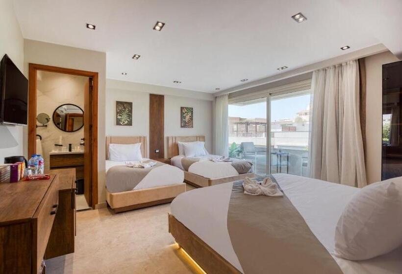 اتاق خانوادگی, Gaia Pyramids