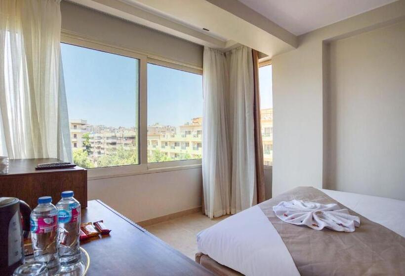 مجموعه ویستا شهر, Gaia Pyramids