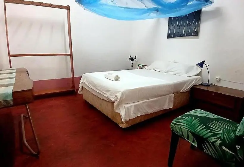 バス共有のスタンダードルーム, Morabeza Backpakers   Guesthouse