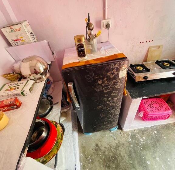 Номер Стандарт Внутренний, Yogi Home Stay