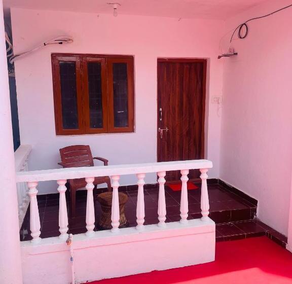 غرفة قياسية داخلية, Yogi Home Stay