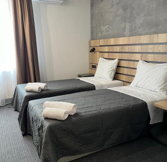 اتاق استاندارد, Sremsky Inn