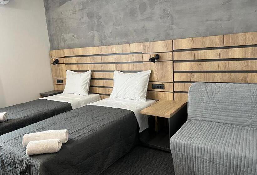 اتاق استاندارد, Sremsky Inn