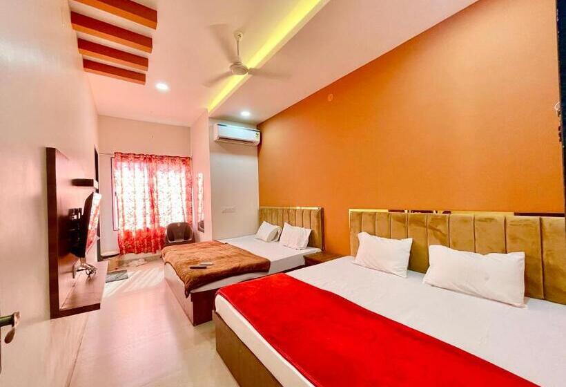 غرفة إقتصادية, Tirupati Inn ! Ujjain ! होटल तिरूपति इन తిరుపతి ఇన్ హోటల్ திருப்பதி இன் ஹோட்டல்fully Air Conditioned