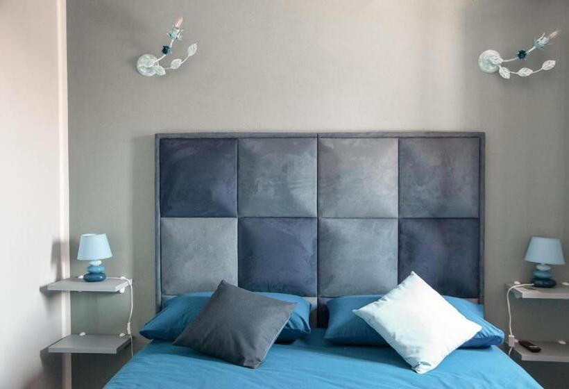 غرفة قياسية, La Rosa Blu