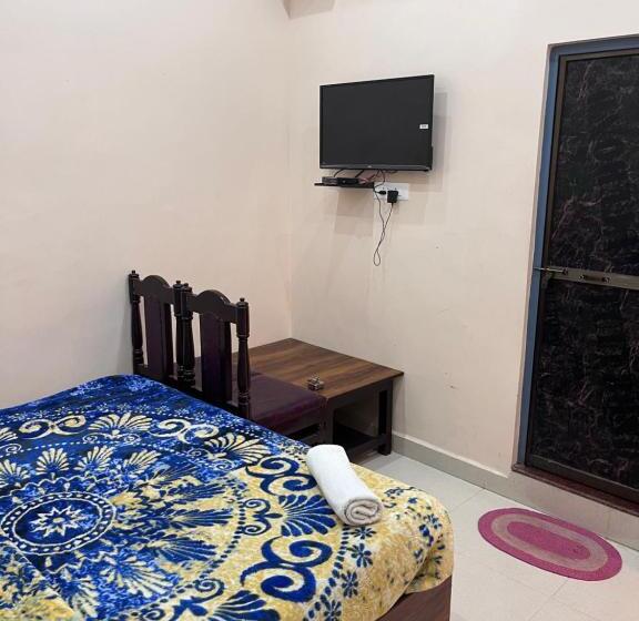 Standard-huone, R K Stay & Palace Near Ram Lalla Temple   800 Meter Ayodhya