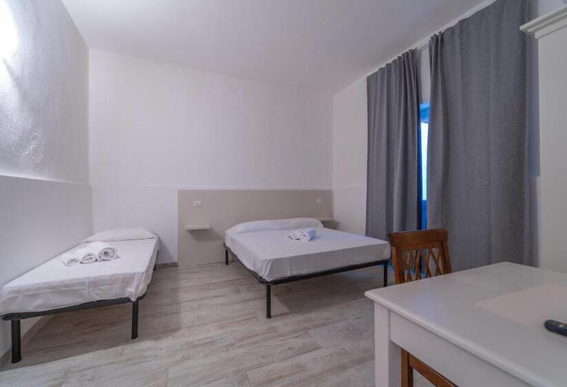 Deluxe Neljän Hengen Huone, Brorent Michela Coastl Rooms