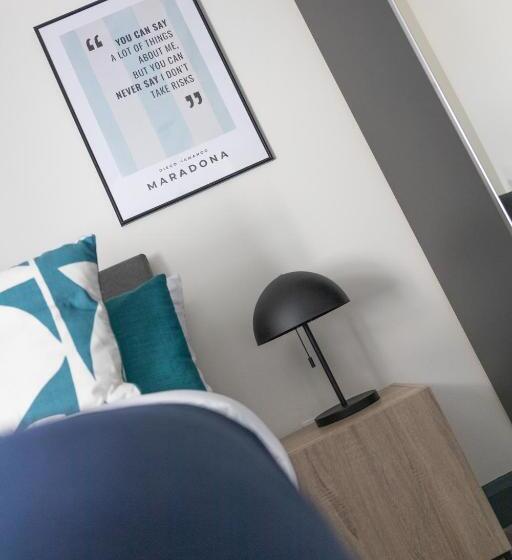 إستوديو ديلوكس, City Rooms