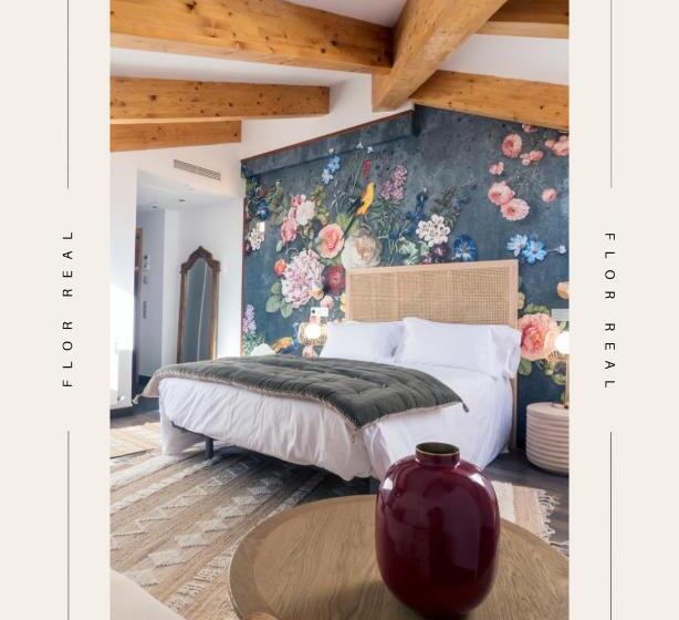 디럭스 룸, Christine Boutique