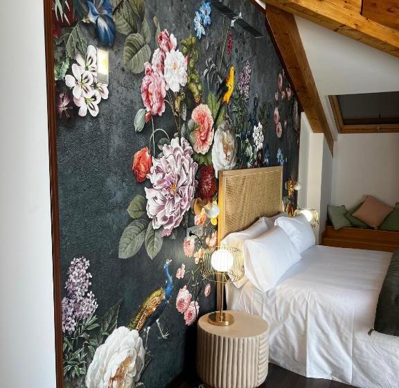 디럭스 룸, Christine Boutique