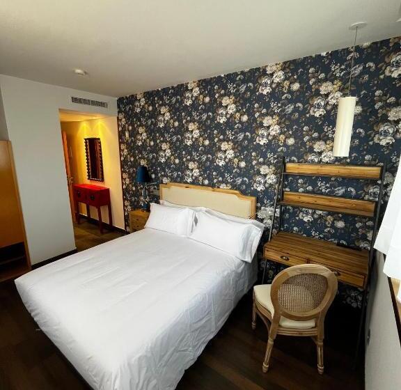 스탠다드 룸, Christine Boutique