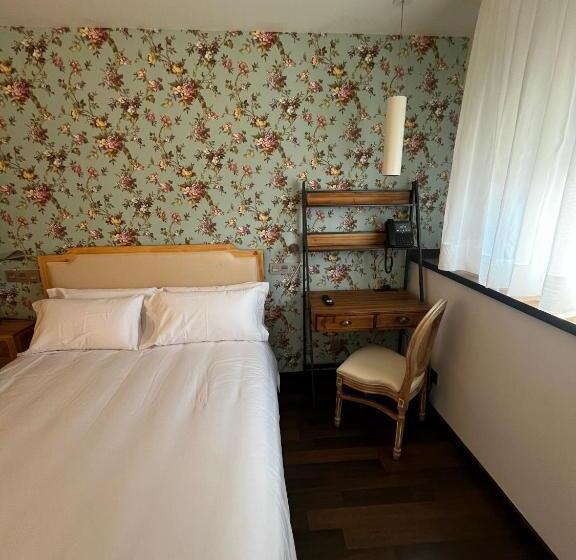 스탠다드 룸, Christine Boutique