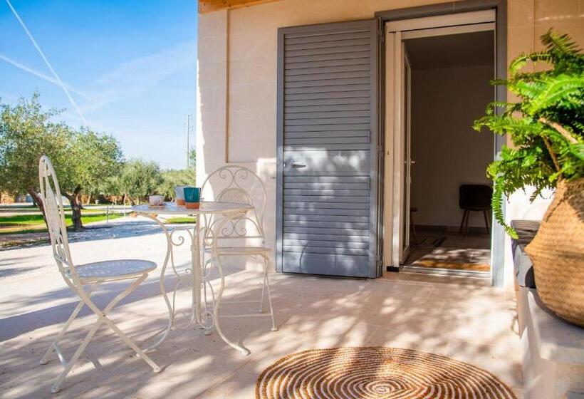 غرفة قياسية مزوَّدة بتراس, Qui Mediterraneo