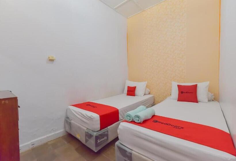 Aile Odası, Reddoorz At House Of Dirga Cisarua Puncak