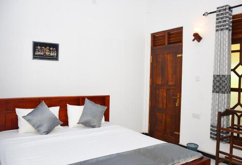 バルコニー付きスタンダードルーム, Sasanda Villa And Yala Safari Place